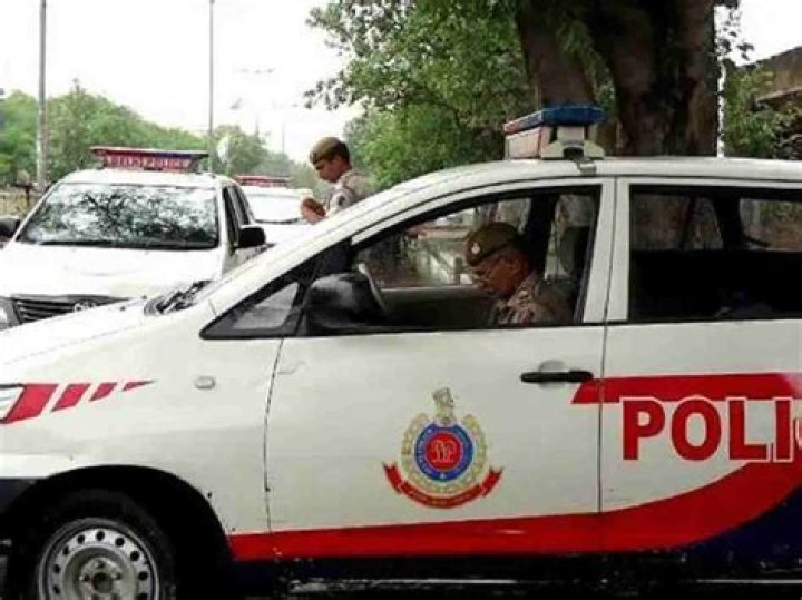 
2 criminals arrested after encounter in Delhi 