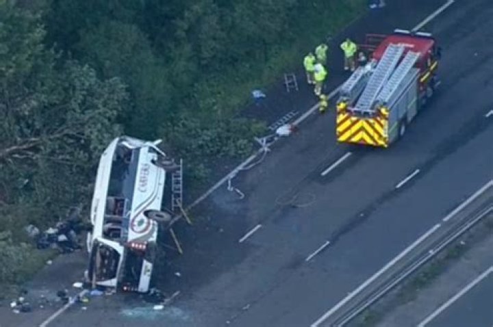 
34 injured after bus overturns in MP’s Dindori 