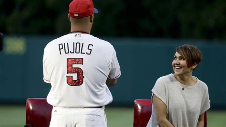 
Albert Pujols Wife Surgery Update- How Is Deidre Pujols Now? 