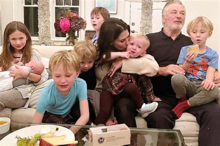 
Alec and Hilaria Baldwin Celebrate Thanksgiving with ‘Epic Fail Family Photo’ Featuring All 7 Kids 