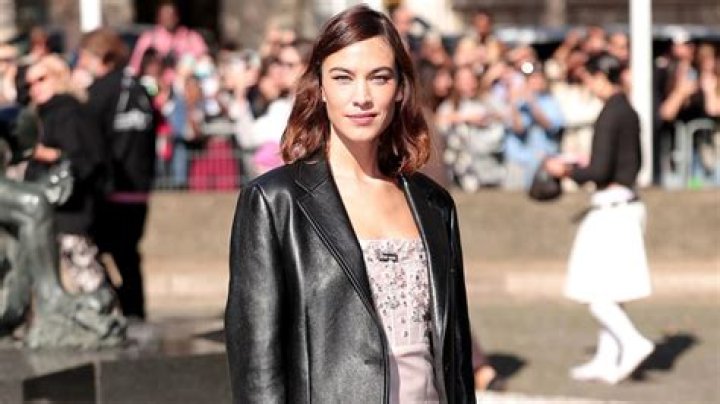 Alexa Chung Height, Weight, Net Worth, Age, Birthday, Wikipedia, Who, Nationality, Biography