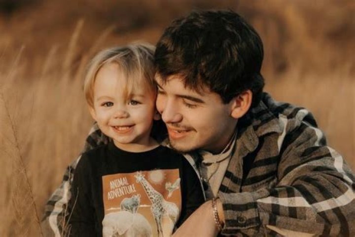 American Idol Noah Thompson’s Baby Momma -Who Is He Married To?