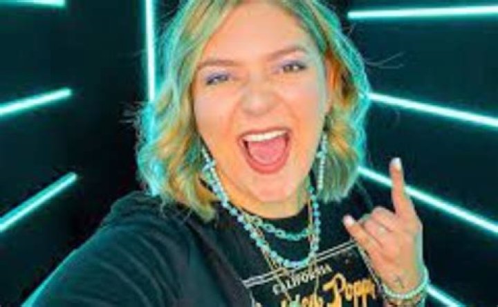 
American Idol: Who Are Cay Aliese Parents? Her Married Life and Job 