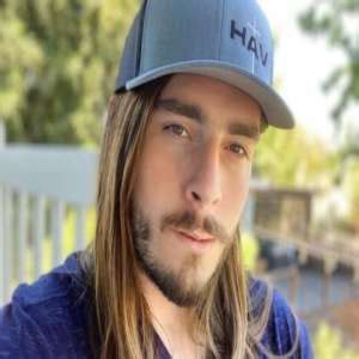 Andrew Kenton Height, Weight, Net Worth, Age, Birthday, Wikipedia, Who, Instagram, Biography