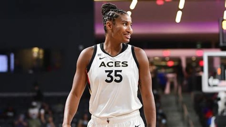 Angel McCoughtry Height, Weight, Net Worth, Age, Birthday, Wikipedia, Who, Nationality, Biography