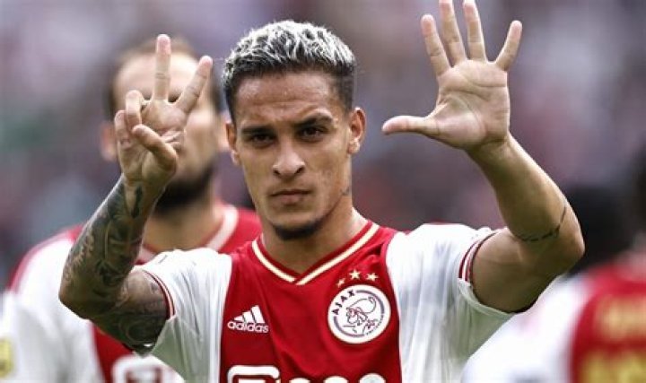 
Antony to undergo Man Utd medical after €100m deal finalised with Ajax 