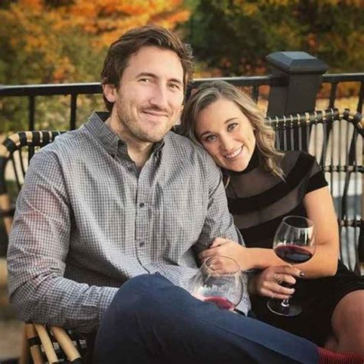 
Ashley Flowers And Husband Erik Hudak Were High School Friends 