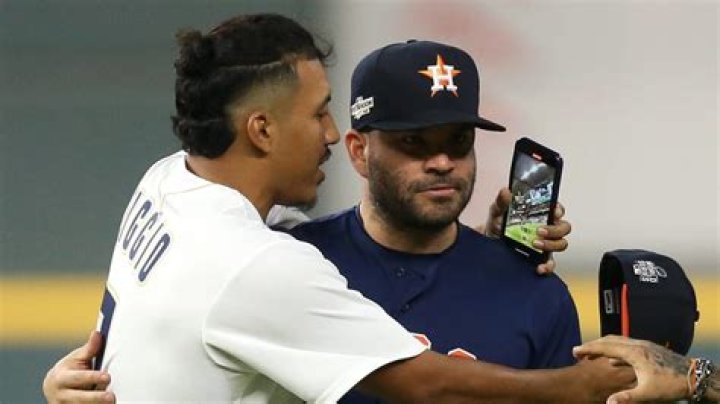 
Astros Fan Arrested: Fan Ran On The Field Selfie With Jose Altuve During Game 2 