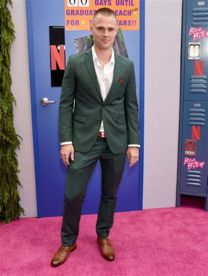 
Austin Fryberger Height, Weight, Net Worth, Age, Birthday, Wikipedia, Who, Nationality, Biography 