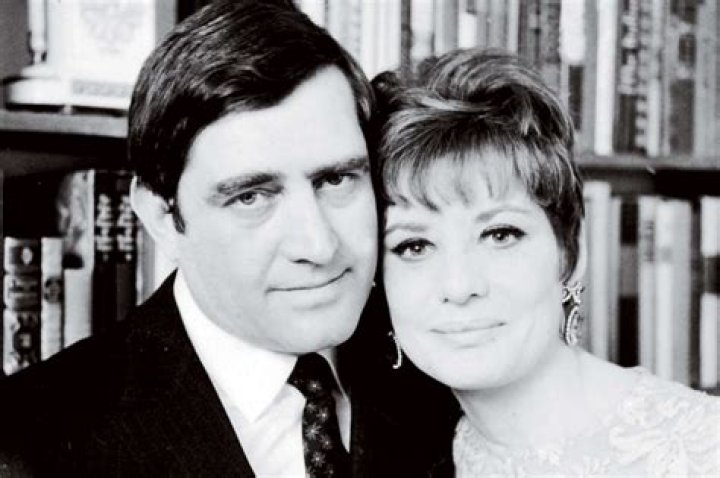 
Barbara Walters’ Most Memorable Interviews, Including Her ‘Mistake’ of Asking One Star ‘What Kind of Tree Would You Be?’ 