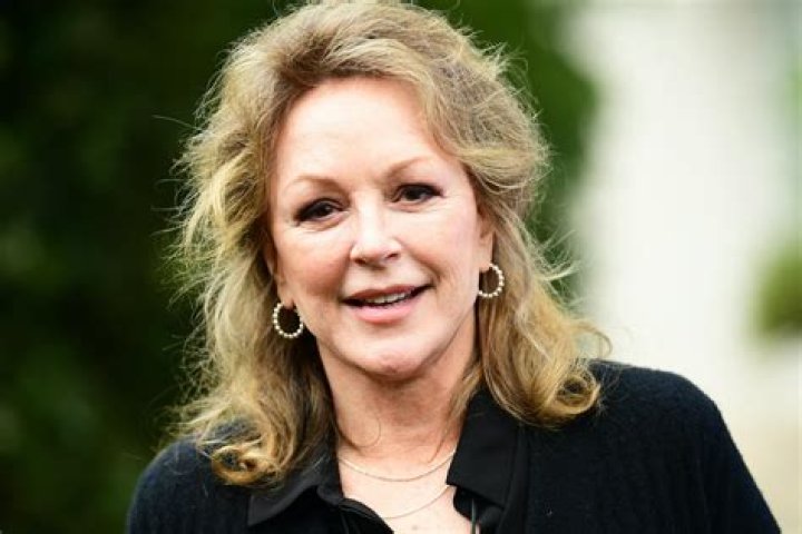 
Bonnie Bedelia Net Worth, Age, Birthday, Wikipedia, Who, Nationality, Biography 