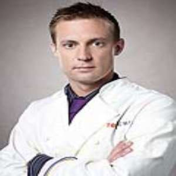 Bryan Voltaggio Height, Weight, Net Worth, Age, Birthday, Wikipedia, Who, Nationality, Biography