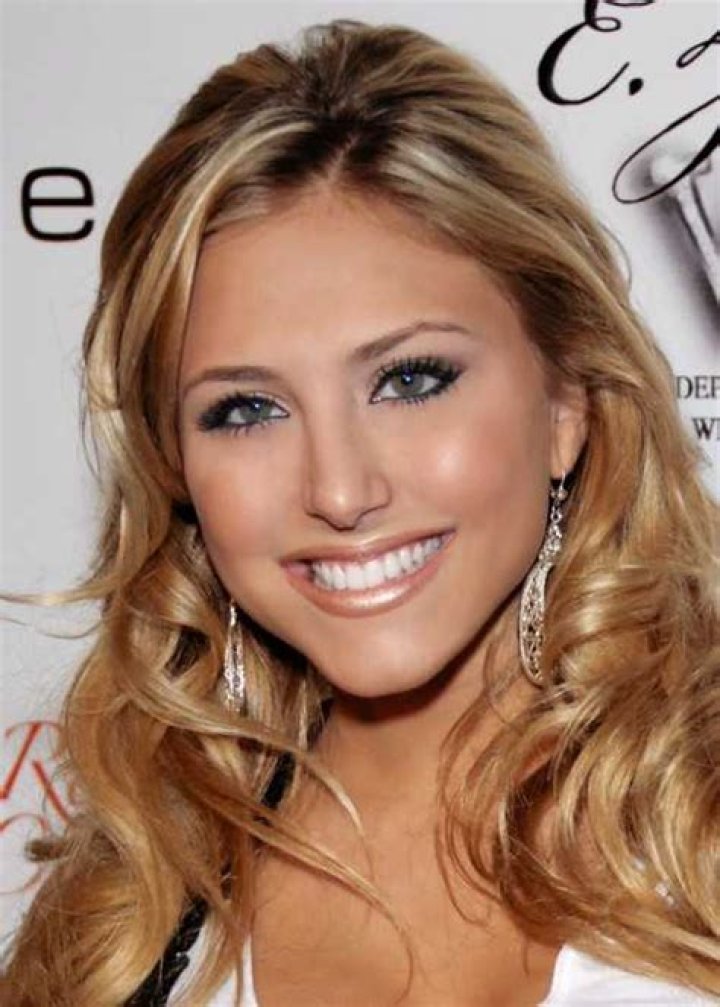 Cassie Scerbo Height, Weight, Net Worth, Age, Birthday, Wikipedia, Who, Nationality, Biography