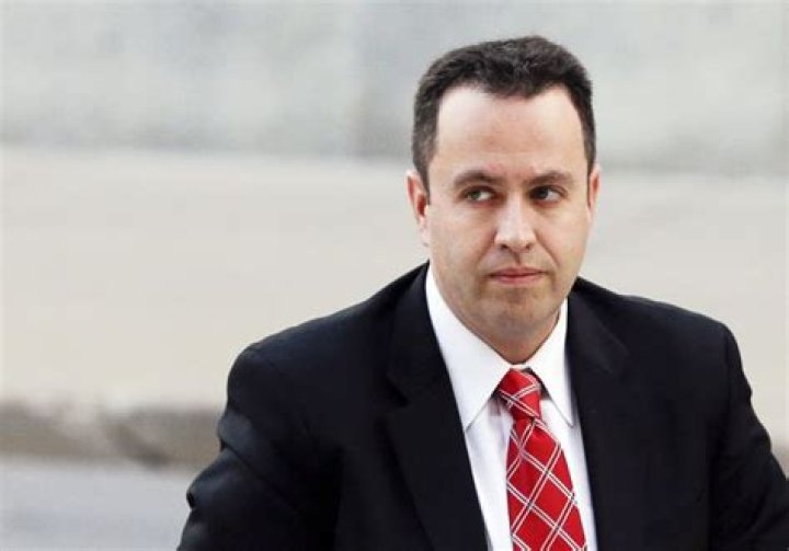
‘Catching a Monster’: New ID Docuseries Chronicles Rise and Fall of Subway Spokesman Jared Fogle 
