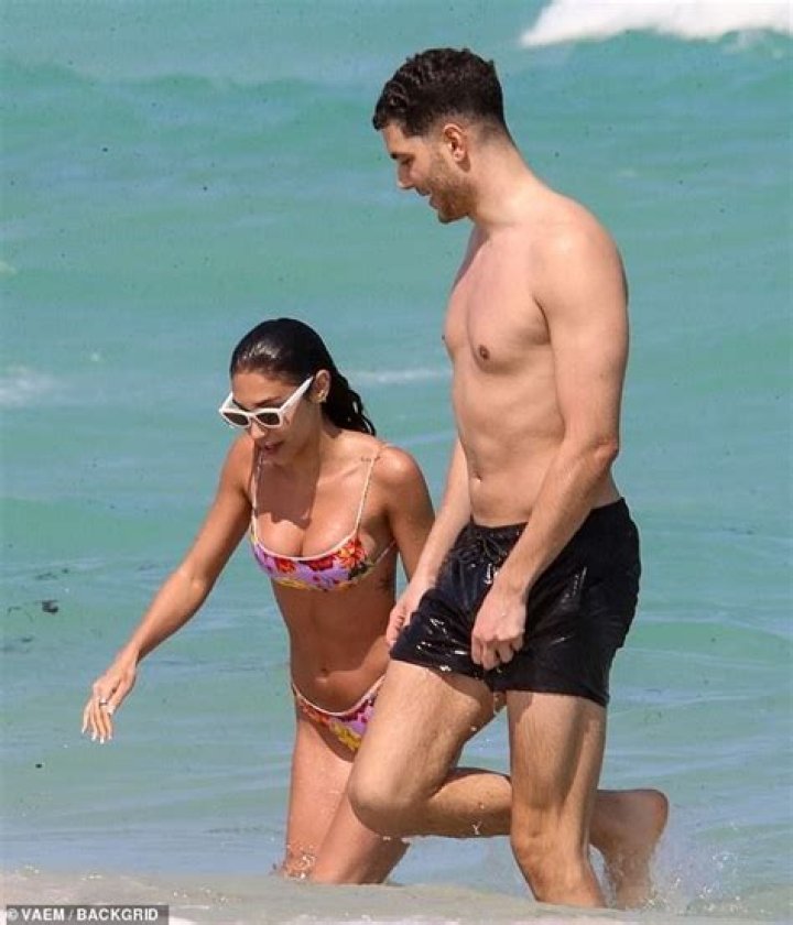 
Chantel Jeffries And Fai Khadra Hanging Out, Fans Think They Are Not Just Close Pals 