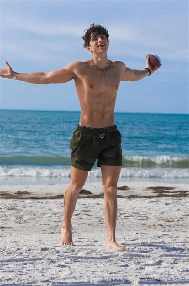 
Charlie Puglisi Height, Weight, Net Worth, Age, Birthday, Wikipedia, Who, Nationality, Biography 