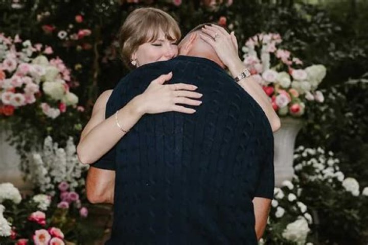 Cheryl Scott No Wedding Ring Confusion, Is She Still Engaged To Fiance Dante Deiana?