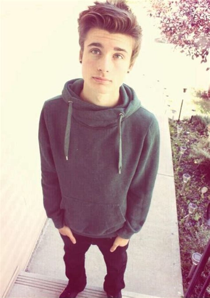 
Christian Collins Height, Weight, Net Worth, Age, Wiki, Who, Instagram, Biography 