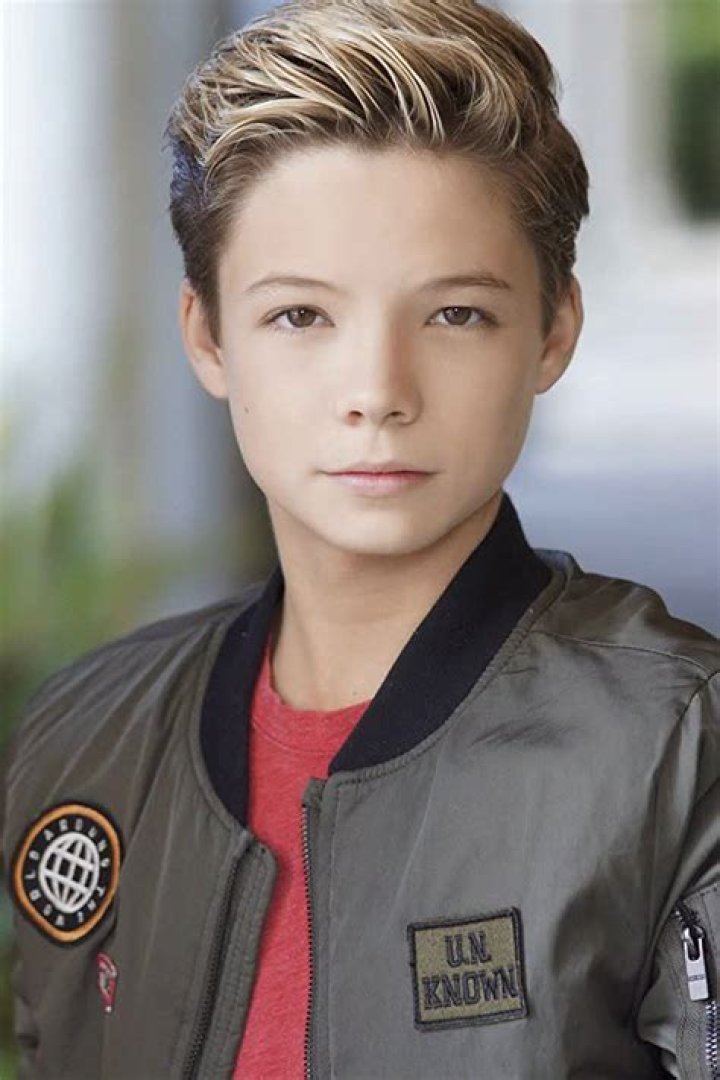 
Connor Finnerty Height, Weight, Net Worth, Age, Birthday, Wikipedia, Who, Nationality, Biography 