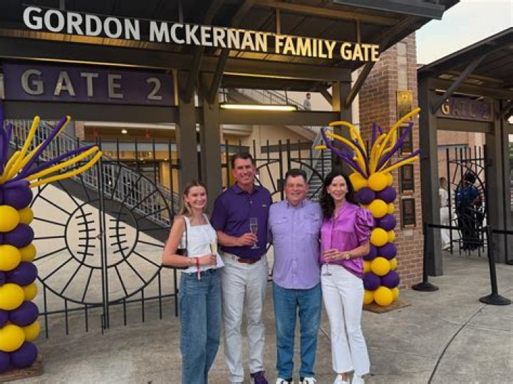 
Corey Mckernan Height, Weight, Net Worth, Age, Birthday, Wikipedia, Who, Nationality, Biography 