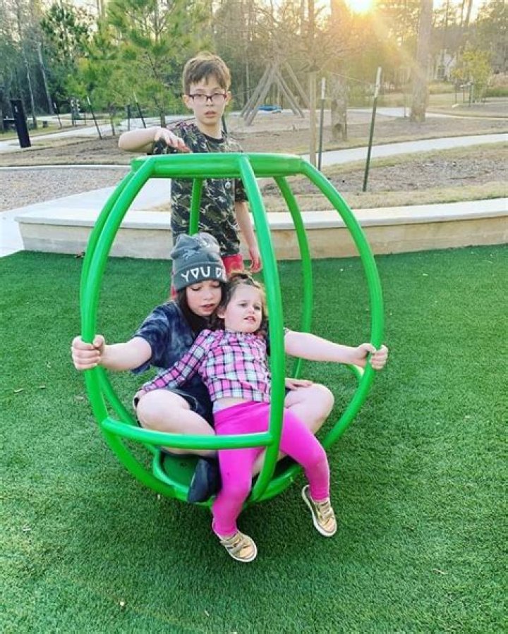 Danica DeCosto Height, Weight, Net Worth, Age, Birthday, Wikipedia, Who, Instagram, Biography