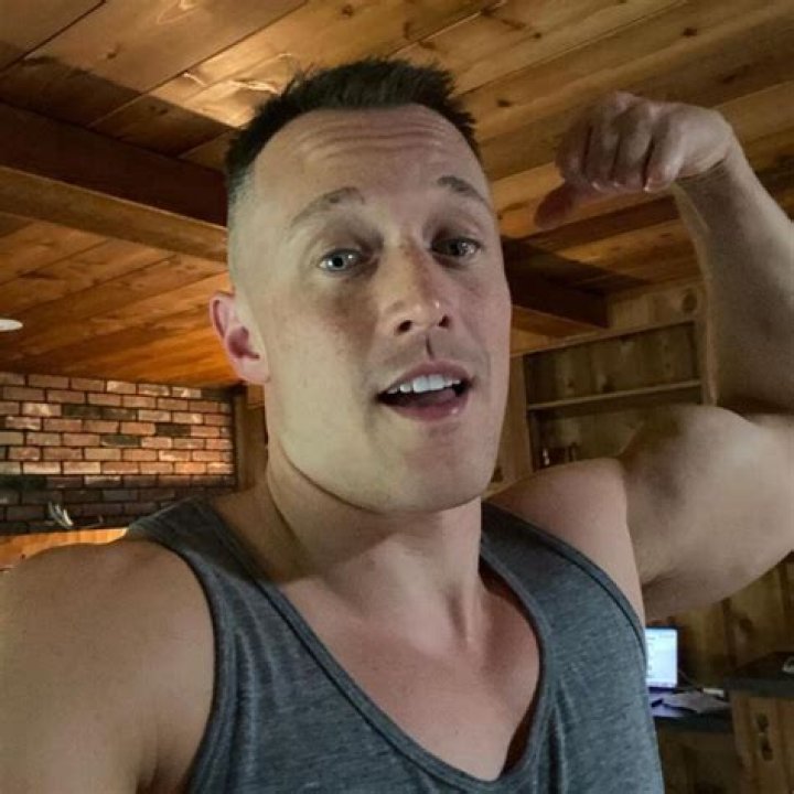 Davey Wavey Height, Weight, Net Worth, Age, Birthday, Wikipedia, Who, Instagram, Biography