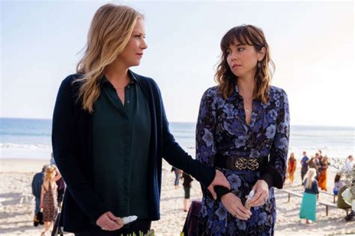 
‘Dead to Me’ Barrels Toward Its Fiery Conclusion in Banged-Up, F-Bombing Final Season Teaser Trailer 