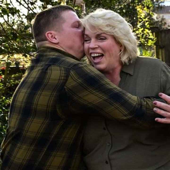 
Dennis Allen Kids, Son Garrison & Daughter Layla, Wife Alisson Allen 