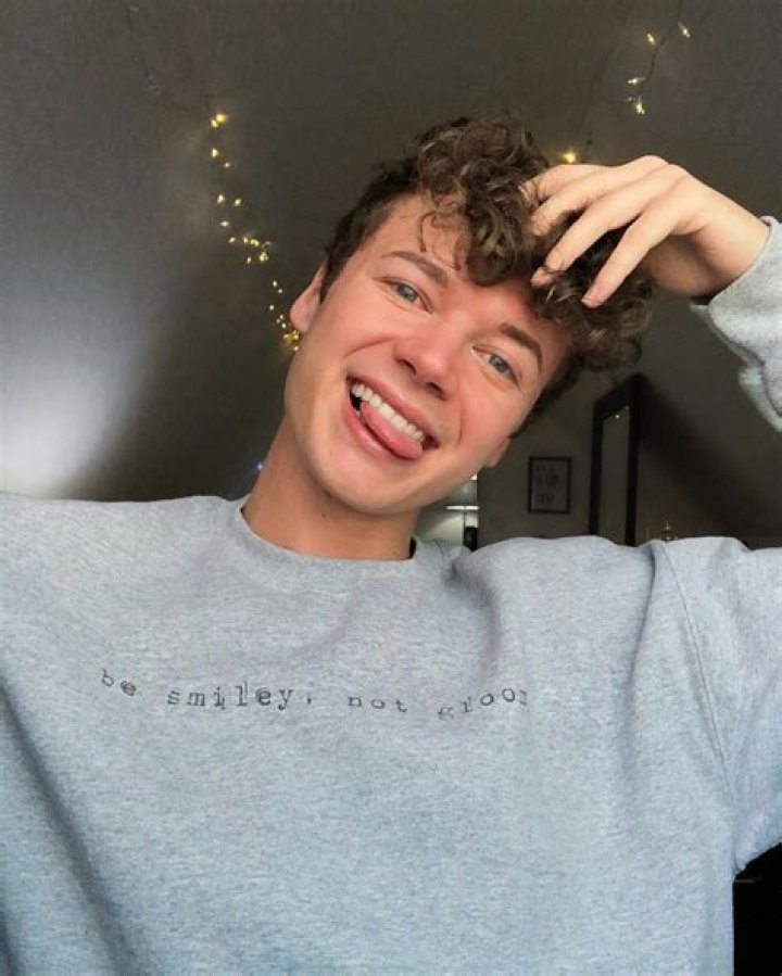 
Derek Kildall Height, Weight, Net Worth, Age, Birthday, Wikipedia, Who, Nationality, Biography 