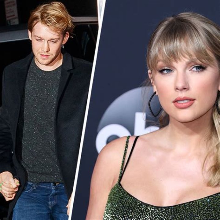 
Does Taylor Swift Have A Boyfriend? 