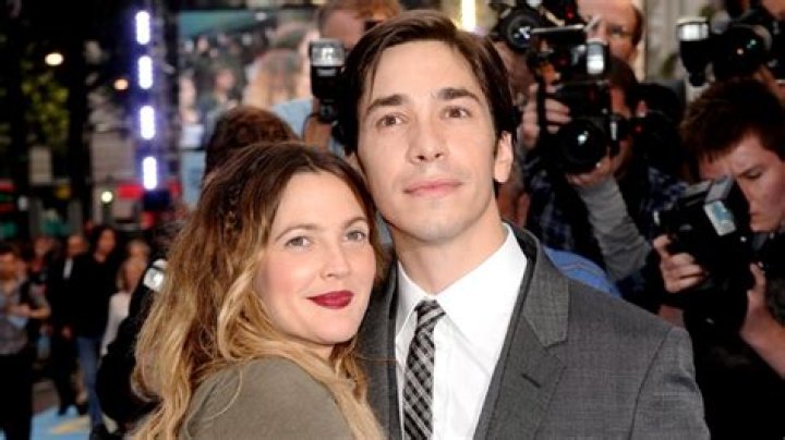
Drew Barrymore and Justin Long Recall ‘Hedonistic’ Romance During Tearful Reunion 