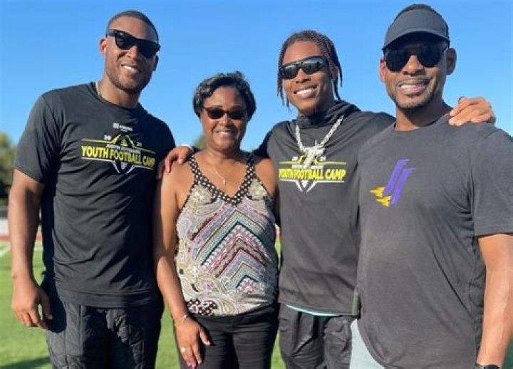 
Elaine Jefferson Height, Weight, Net Worth, Age, Birthday, Wikipedia, Who, Nationality, Biography 