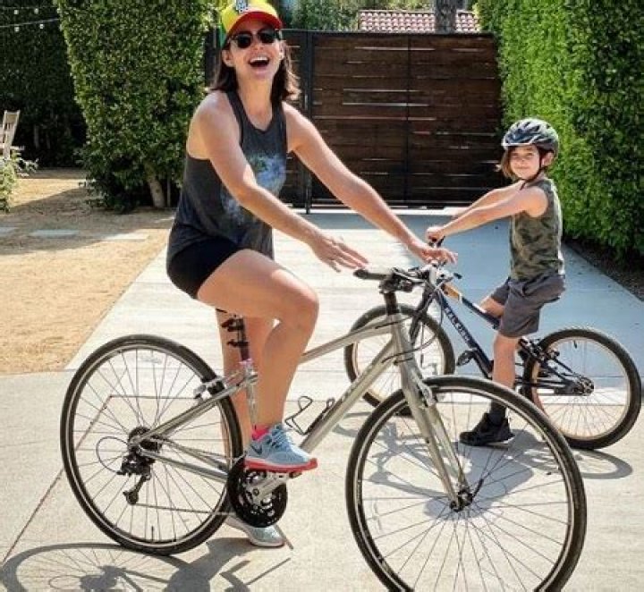 Eloísa Maturén Height, Weight, Net Worth, Age, Wiki, Who, Instagram, Biography