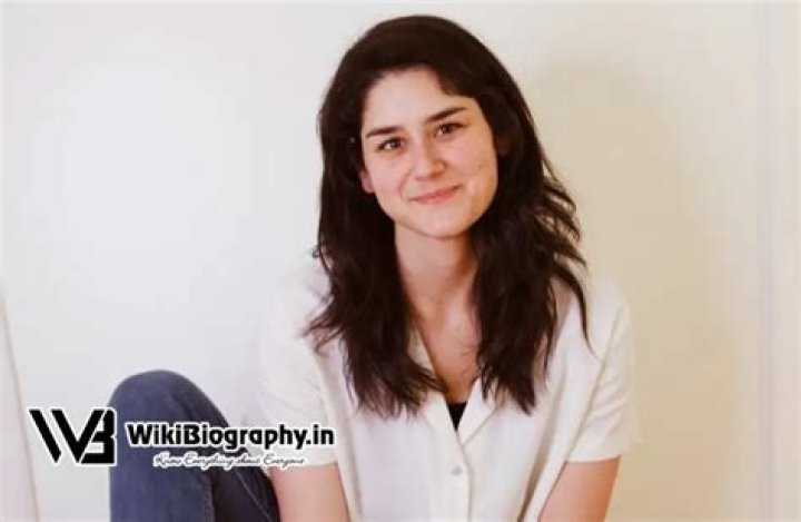 Elyse Myers Height, Weight, Net Worth, Age, Birthday, Wikipedia, Who, Nationality, Biography