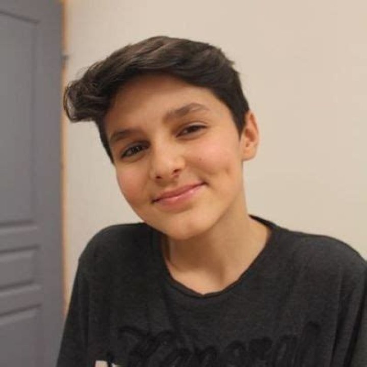 
Enzo Tais-Toi Height, Weight, Net Worth, Age, Birthday, Wikipedia, Who, Nationality, Biography 