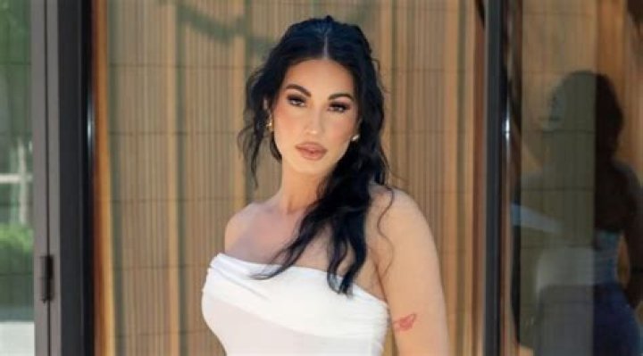 Erin Pineda Height, Weight, Net Worth, Age, Birthday, Wikipedia, Who, Instagram, Biography