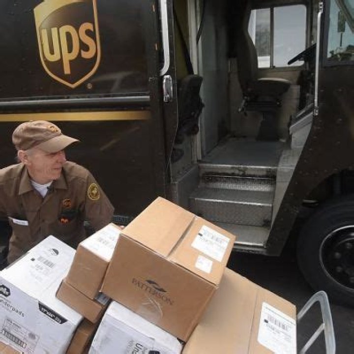 
Esteban Chavez Jr An UPS Driver Passed Away Due To Heat Stroke 