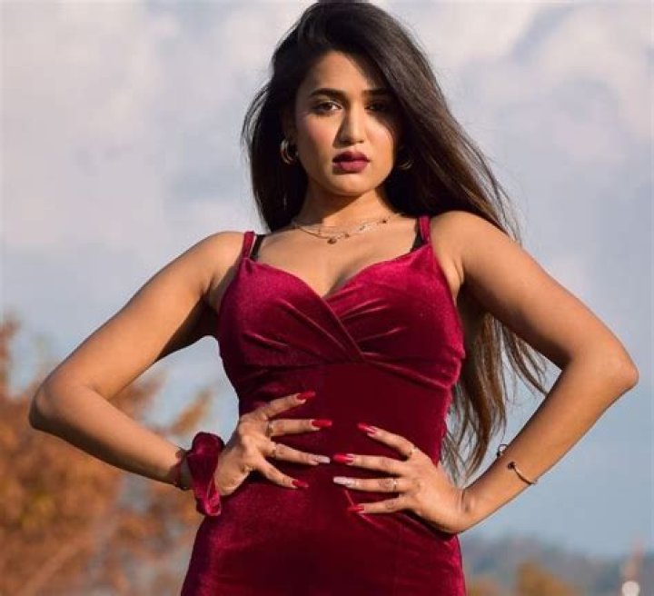 
Garima Chaurasia (TikTok Star) Biography, Age, Boyfriend, Height, Net Worth 