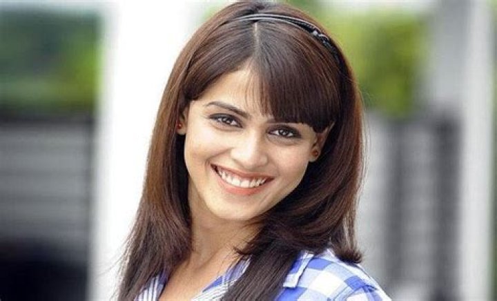 Genelia Dsouz Height, Weight, Net Worth, Age, Birthday, Wikipedia, Who, Instagram, Biography