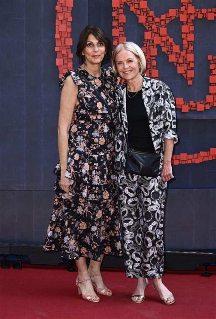 Gina Bellman Height, Weight, Net Worth, Age, Birthday, Wikipedia, Who, Instagram, Biography