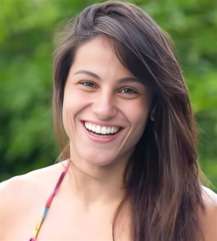 Gloria de Paula Height, Weight, Net Worth, Age, Birthday, Wikipedia, Who, Nationality, Biography