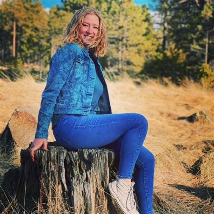 Gwendlyn Brown Height, Weight, Net Worth, Age, Birthday, Wikipedia, Who, Instagram, Biography