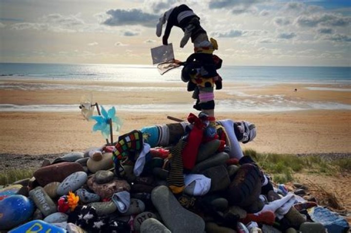
‘Harry Potter’ Fans Asked to Stop Leaving Socks at Dobby’s Grave on Wales Beach for Safety of Wildlife 