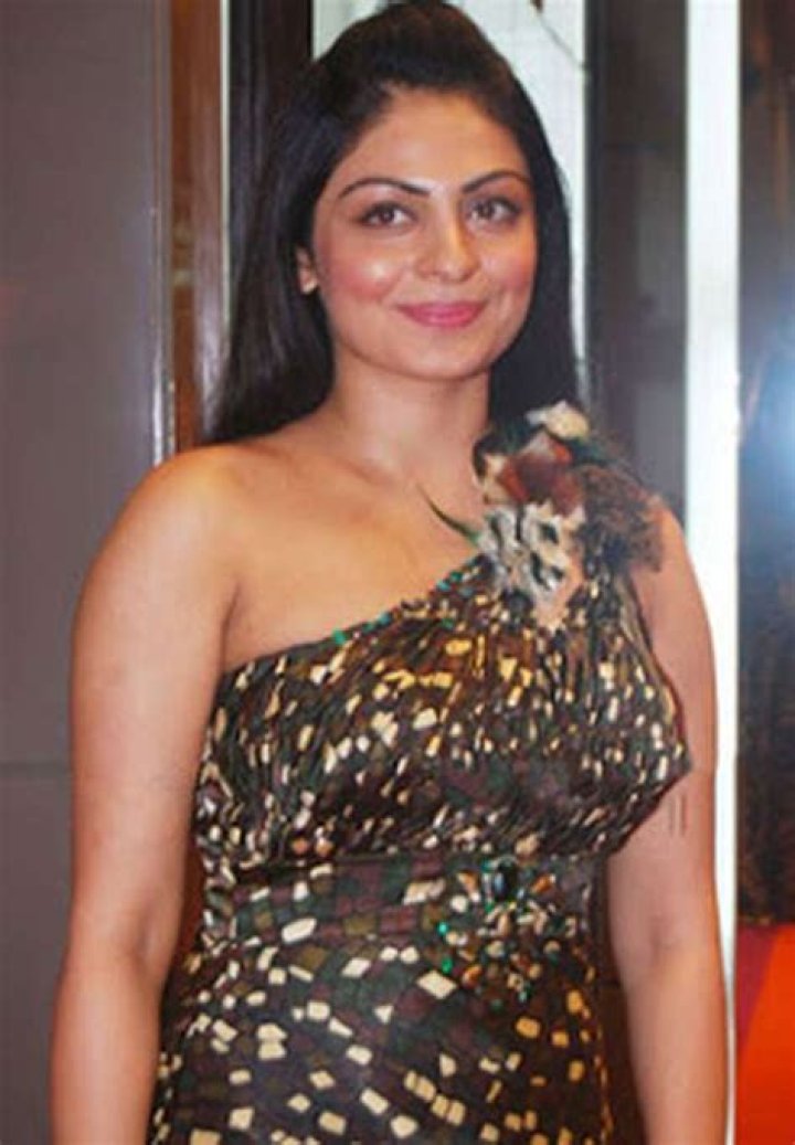 Heeba Shah Arshvir Kaur Bajwa Height, Weight, Net Worth, Age, Birthday, Wikipedia, Who, Instagram, Biography