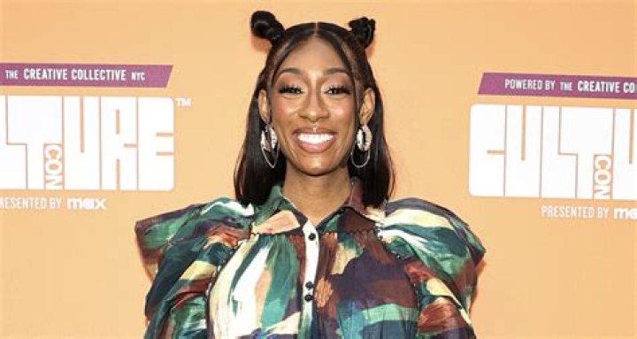 
“He’s too good for this show” – The Real Friends of WeHo fans go gaga over Curtis after season premiere 