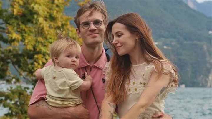 
How Long Has Pewdiepie Been With Marzia? The YouTuber is Excited to Welcome his First Child! 