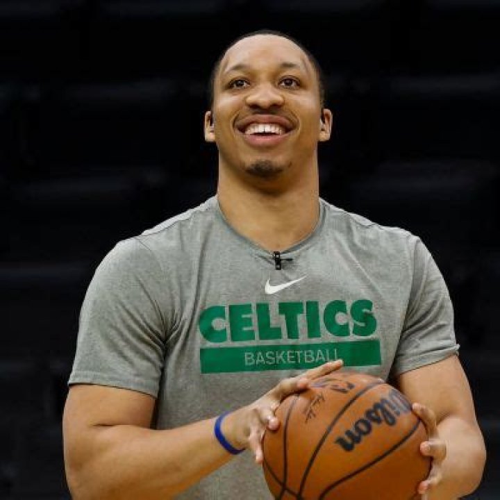 
How Much Does Grant Williams Earn A Month? 