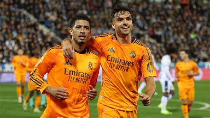 
How Tall Is Raúl Castillo Height? All About Body Measurements Of Actor 