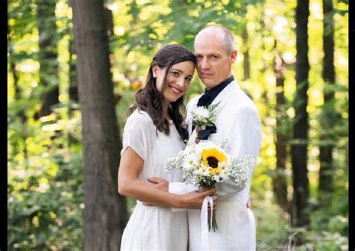 Inside Married Life of Kurt Browning Wife Alissa Czisny and Net Worth