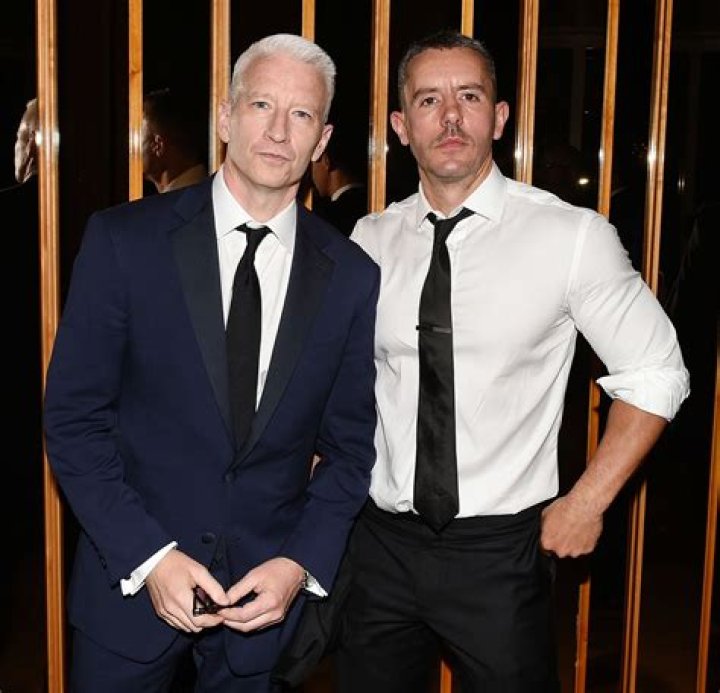 
Is Anderson Cooper Gay? Age, Height, Net Worth 